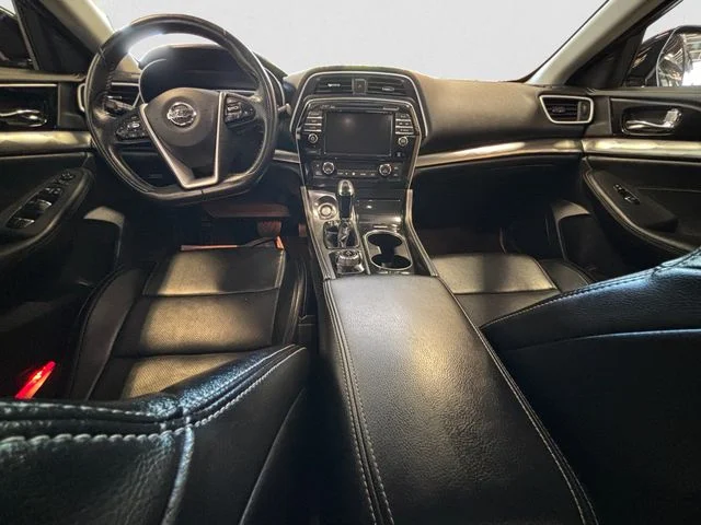 Used 2021 Red Nissan SV image 11