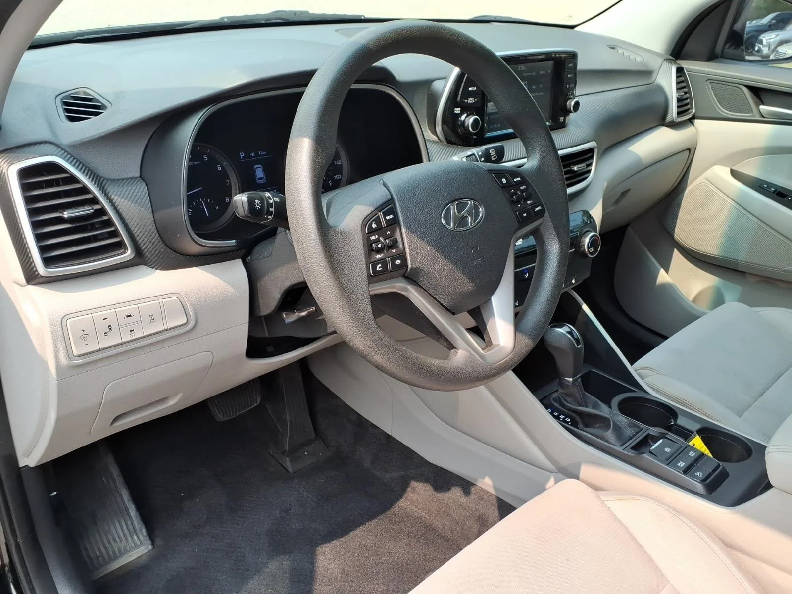 Used 2020 Black Noir Pearl Hyundai Value image 25