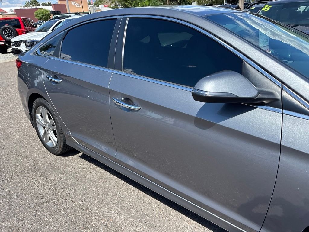 Used 2018 Gray Hyundai SEL image 9