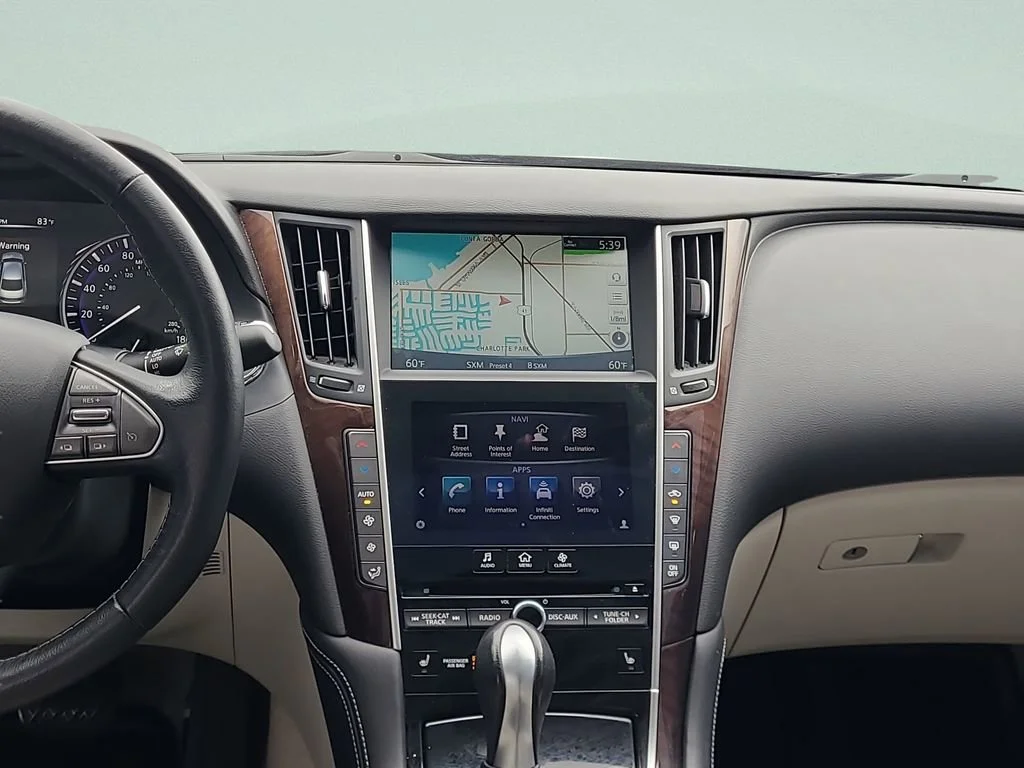 Used 2014 Silver INFINITI Premium image 17
