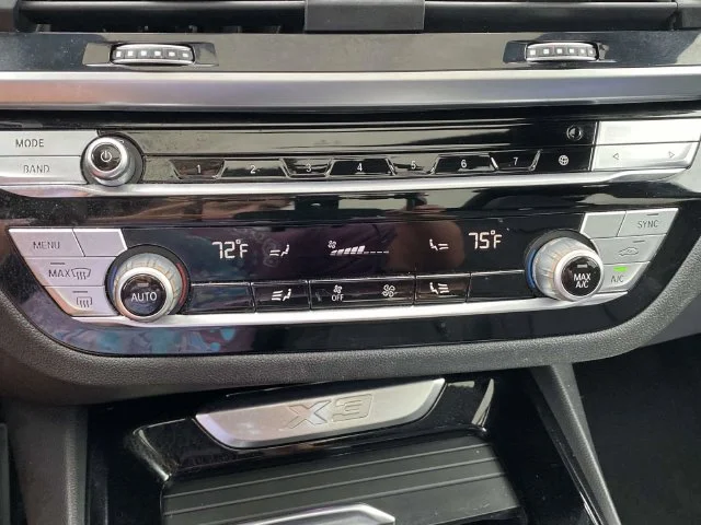 Used 2020 Black BMW sDrive30i image 16