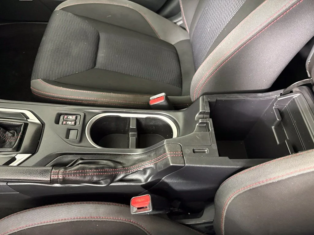 Used 2019 White Subaru 2.0i Sport image 35