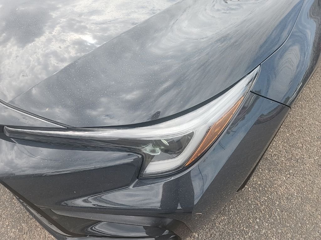 Used 2023  Toyota SE image 6