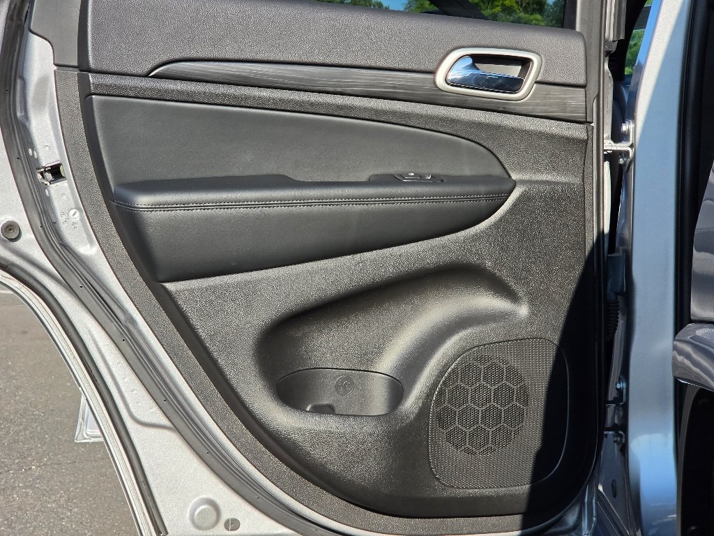 Used 2021 Billet Silver Metallic Clear Coat Jeep Laredo X image 33
