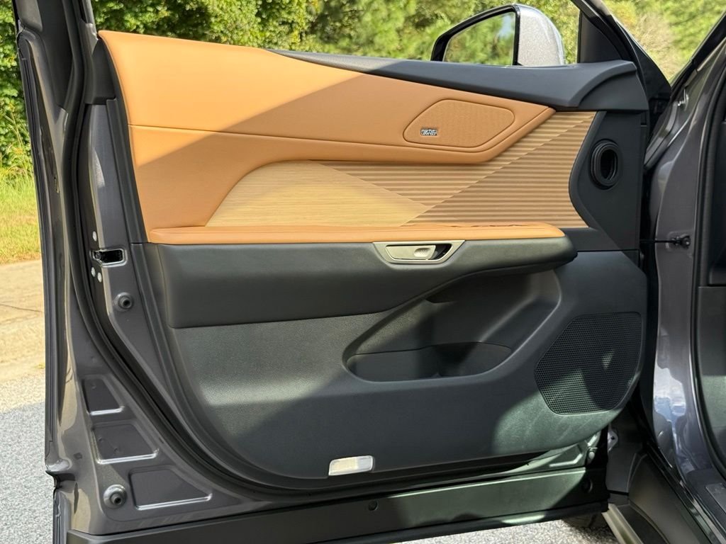 New 2026 Cloudburst Gray Lexus ES 350e LUXURY image 16