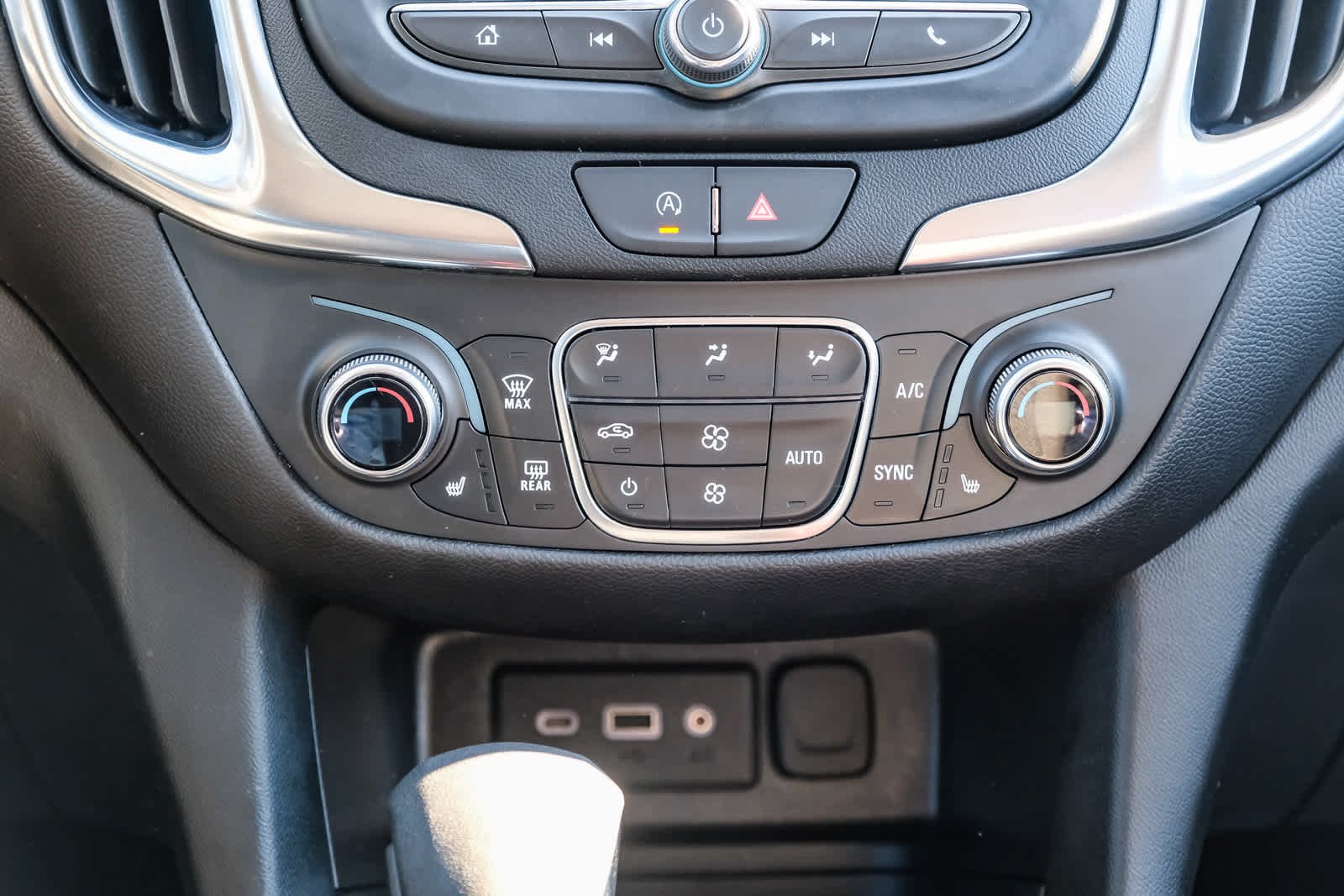 2024 Chevrolet Equinox LT - Photo 15