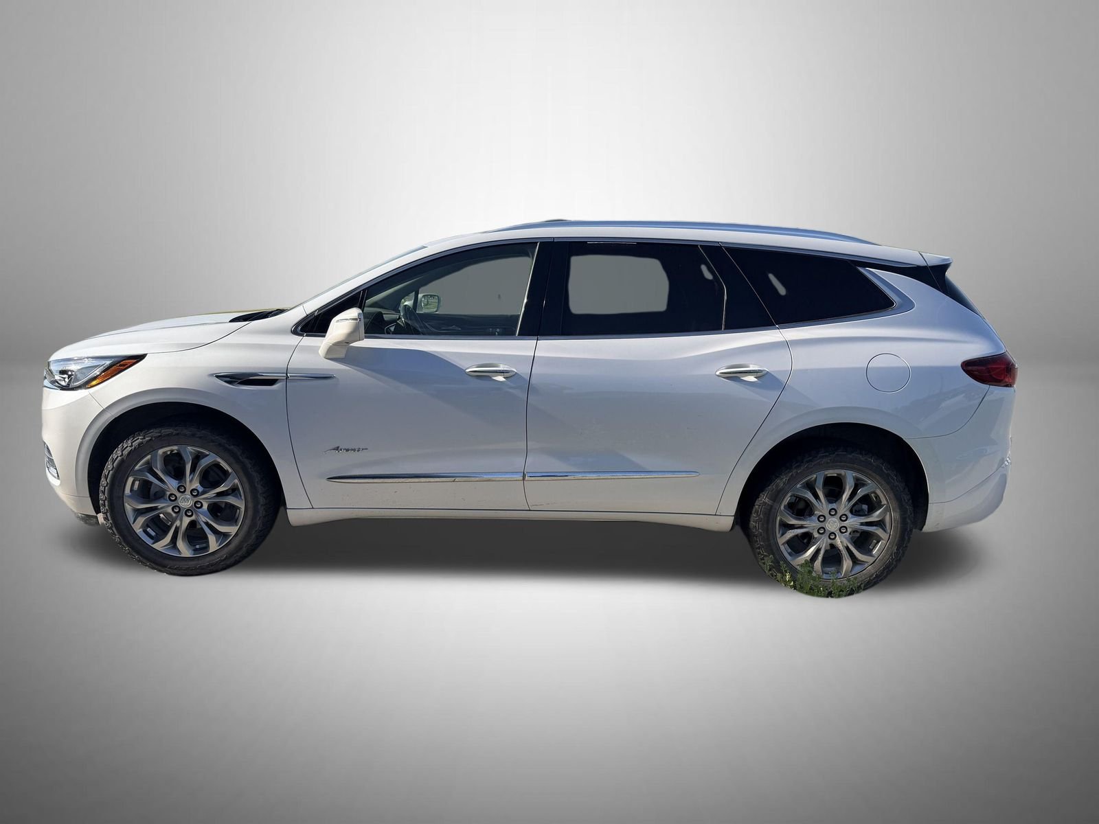 Used 2020 White Buick Avenir image 2