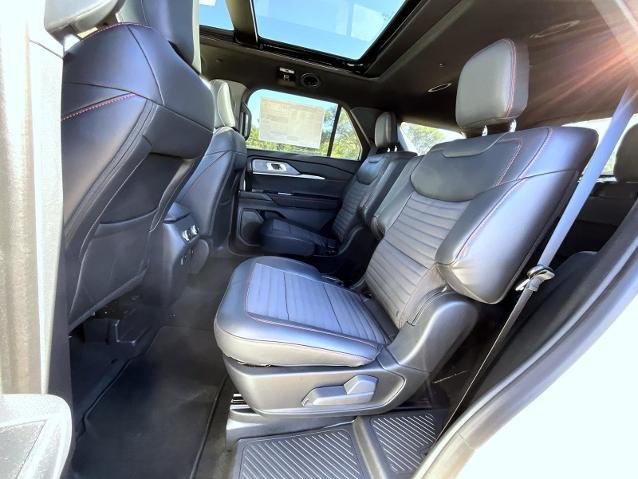 New 2027 Star White Metallic Tri-Coat Ford ST-Line image 53