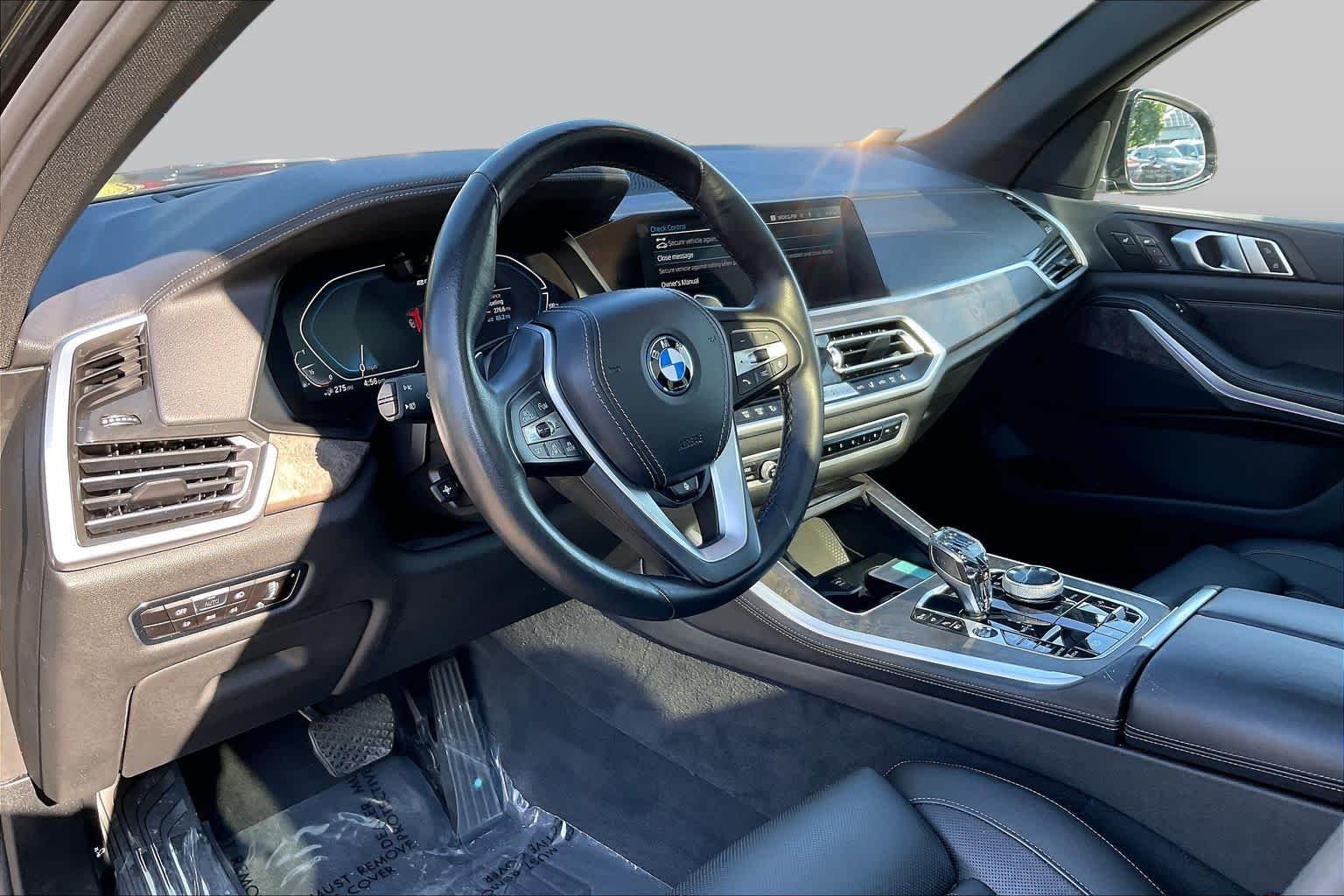 Used 2023 Black Sapphire Metallic BMW xDrive45e image 17