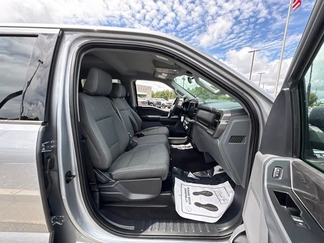 Certified Used 2025 Iconic Silver Metallic Ford XLT image 22