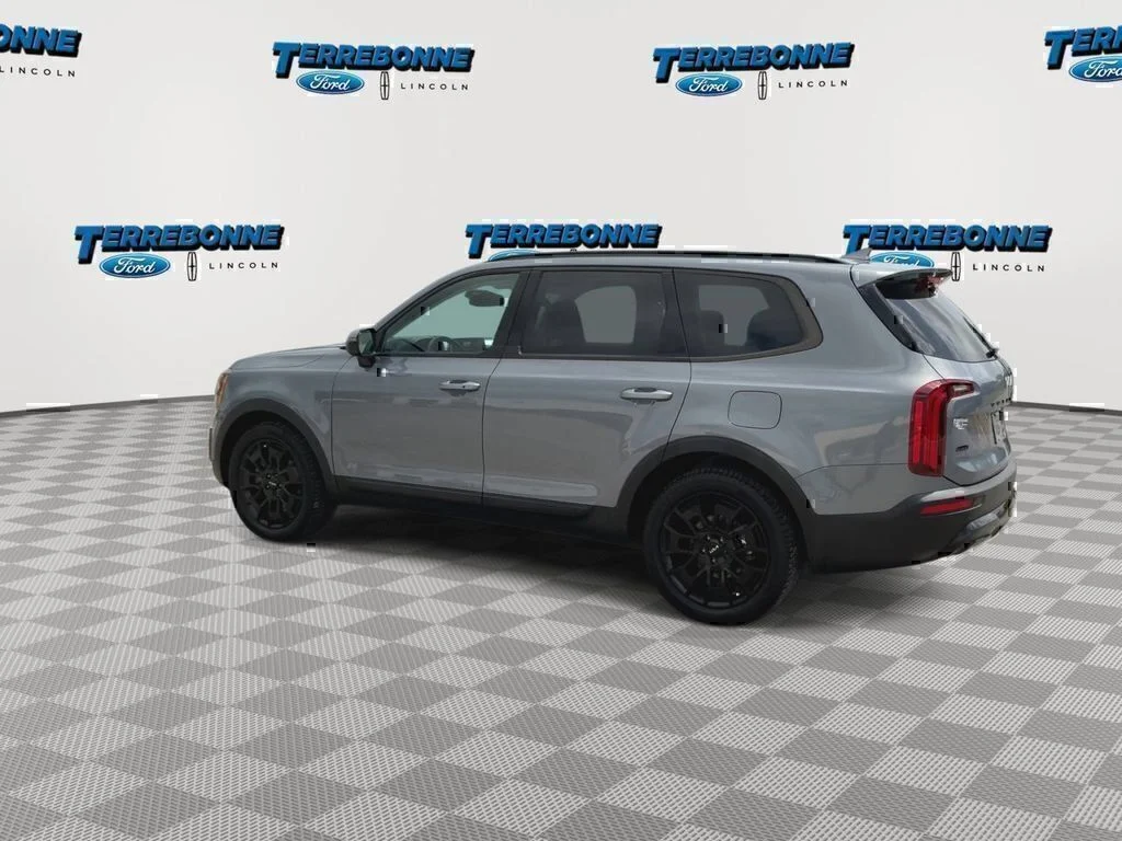 Used 2022 Everlasting Silver Kia SX image 6