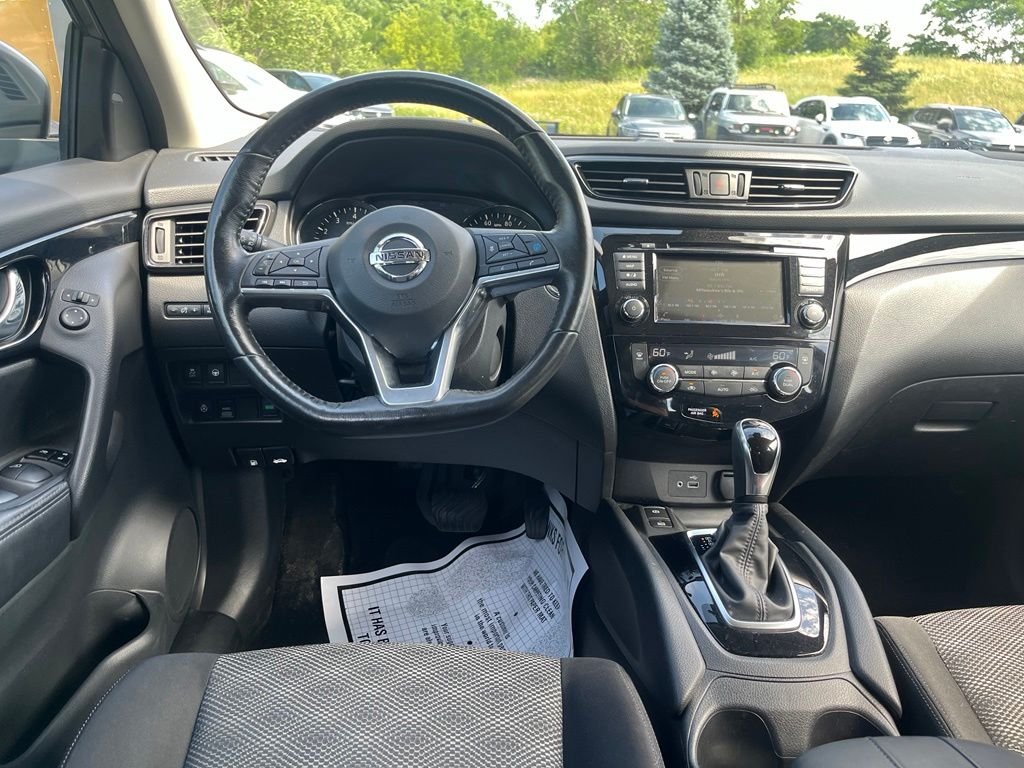 Used 2019 Gray Nissan SV image 19