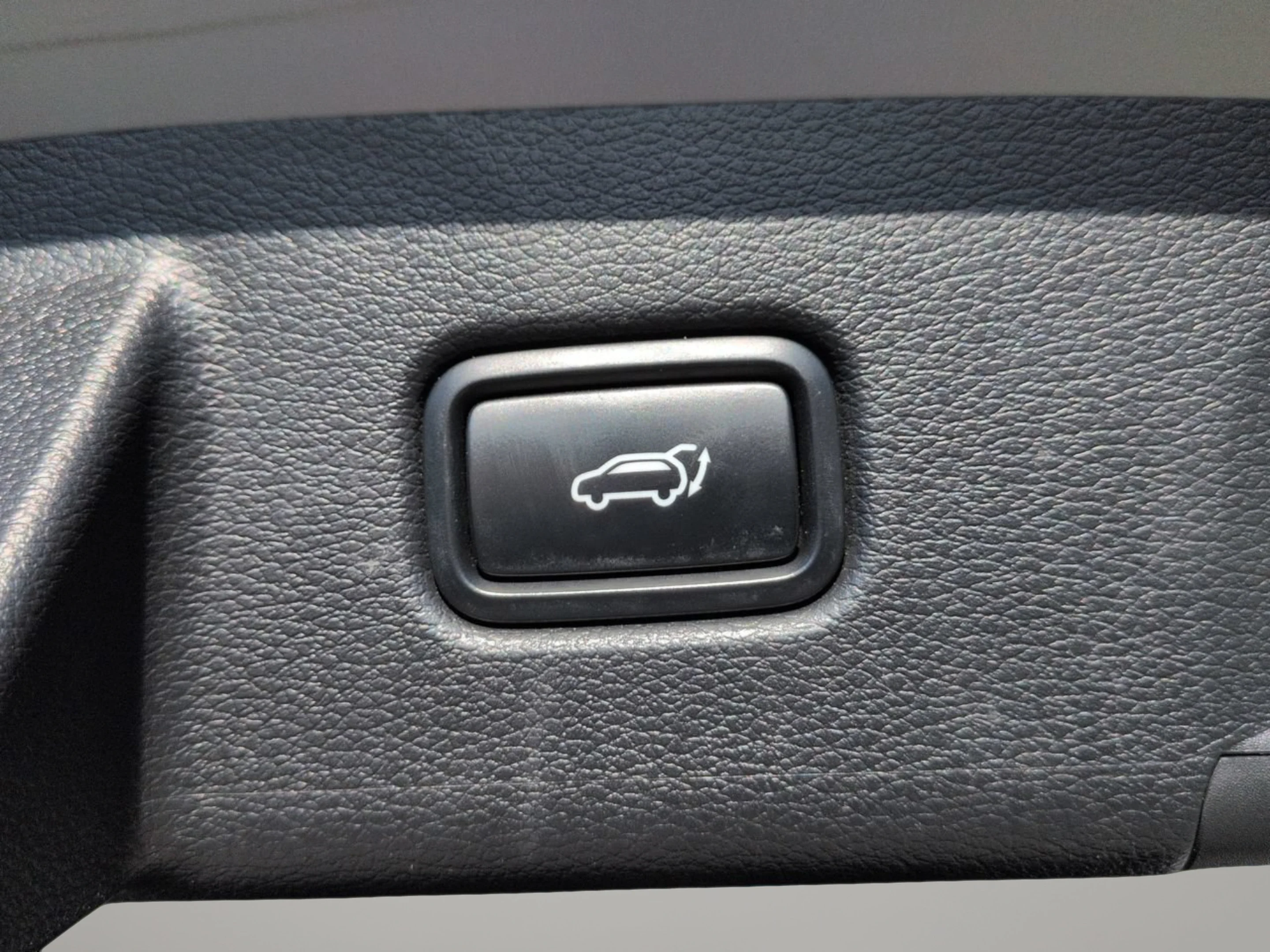 Used 2022 Wolf Gray Kia EX image 9