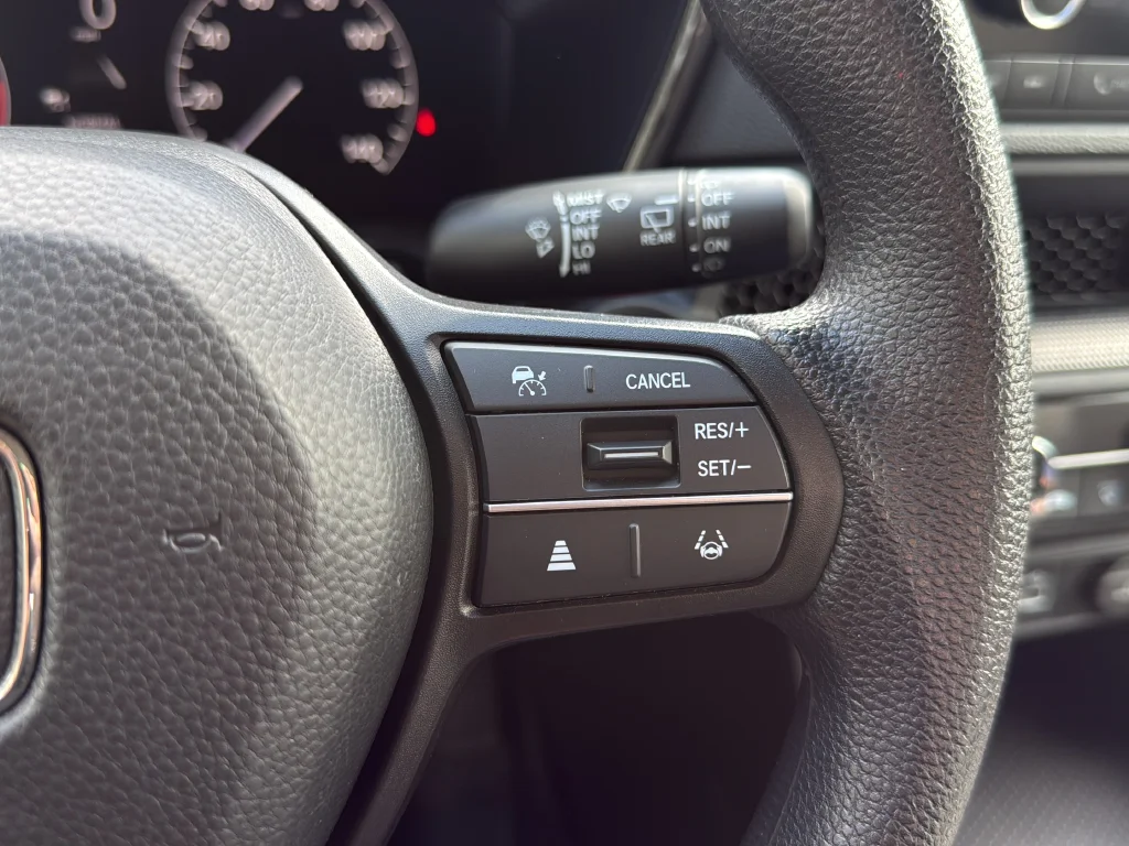 Used 2023  Honda LX image 16