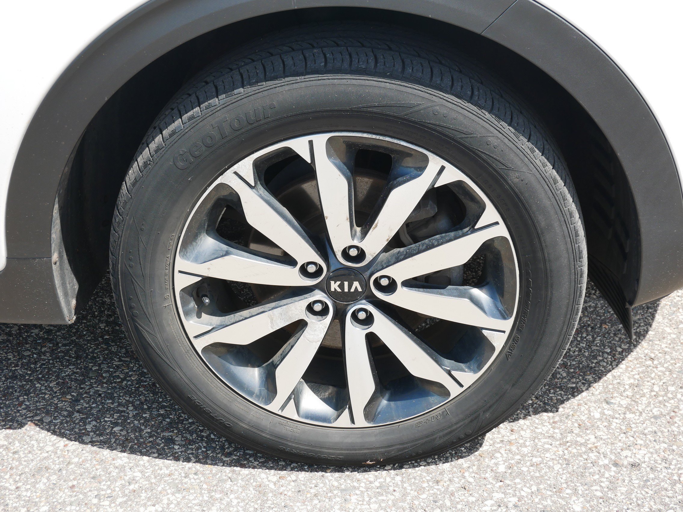 Used 2017 Snow White Pearl Kia EX image 9