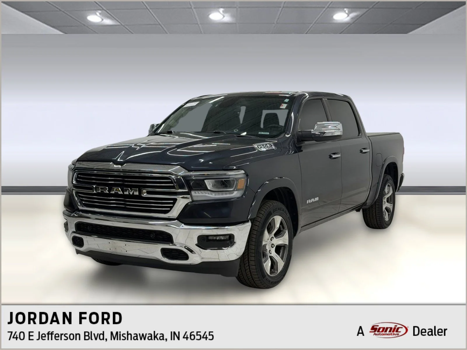 2020 RAM 1500 Laramie 4x4 Crew Cab 5'7's photo