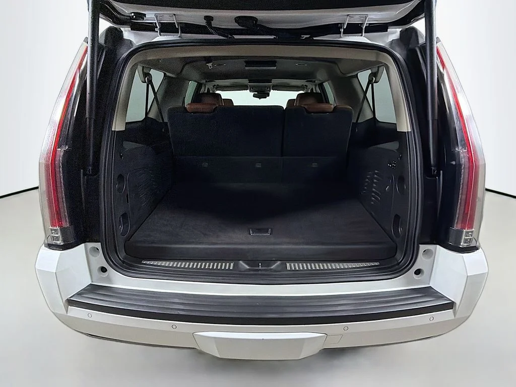 Used 2017 White Cadillac Premium image 25