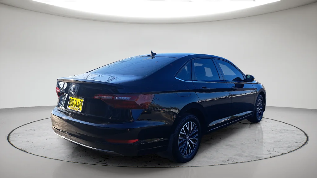 Used 2021 Black Volkswagen 1.4T S image 5