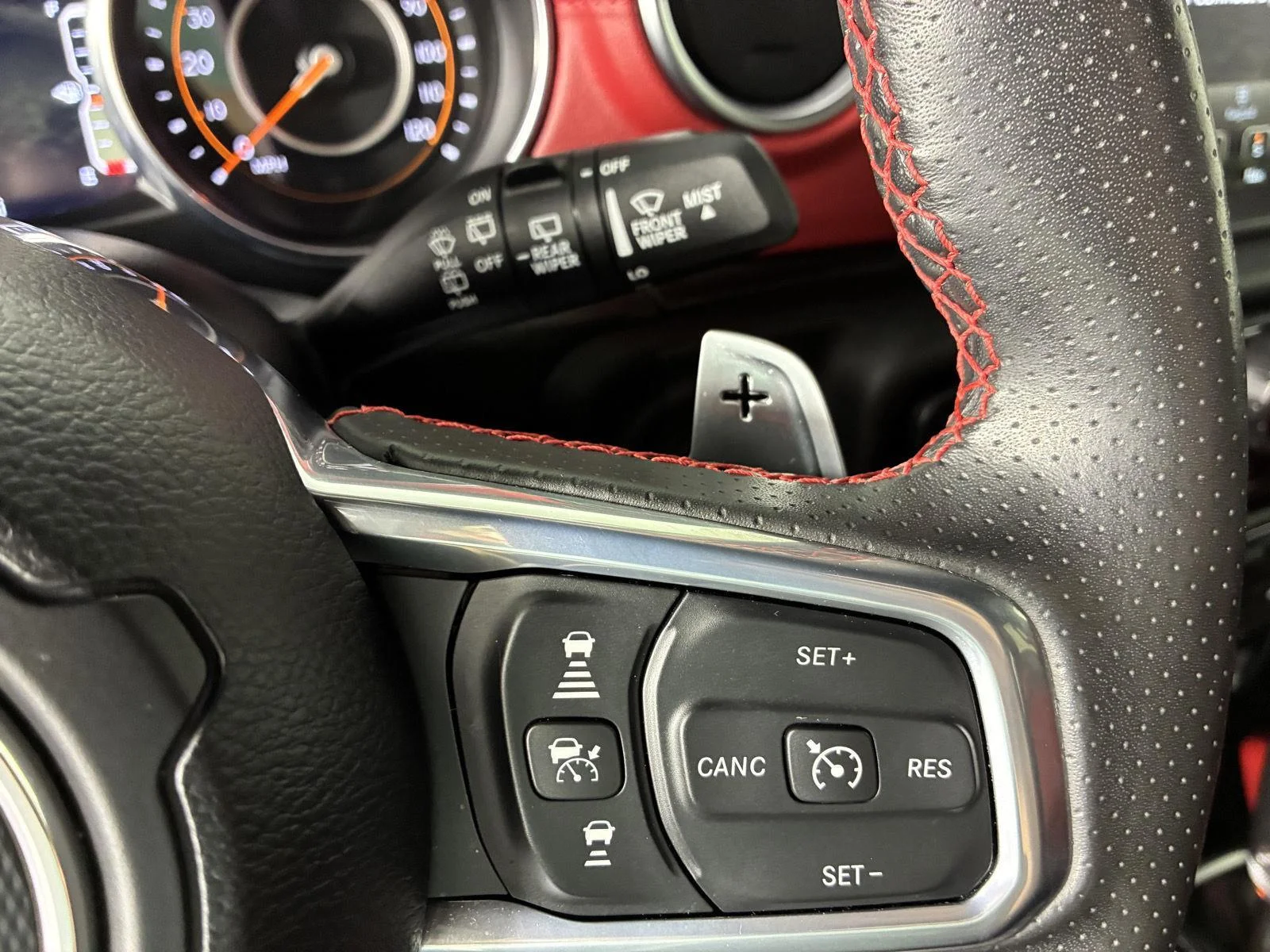 Used 2023 Sting-Gray Clearcoat Jeep Rubicon 20th Anniversary image 17