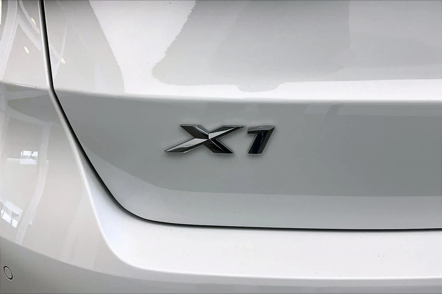 Used 2025 Alpine White BMW xDrive28i image 34