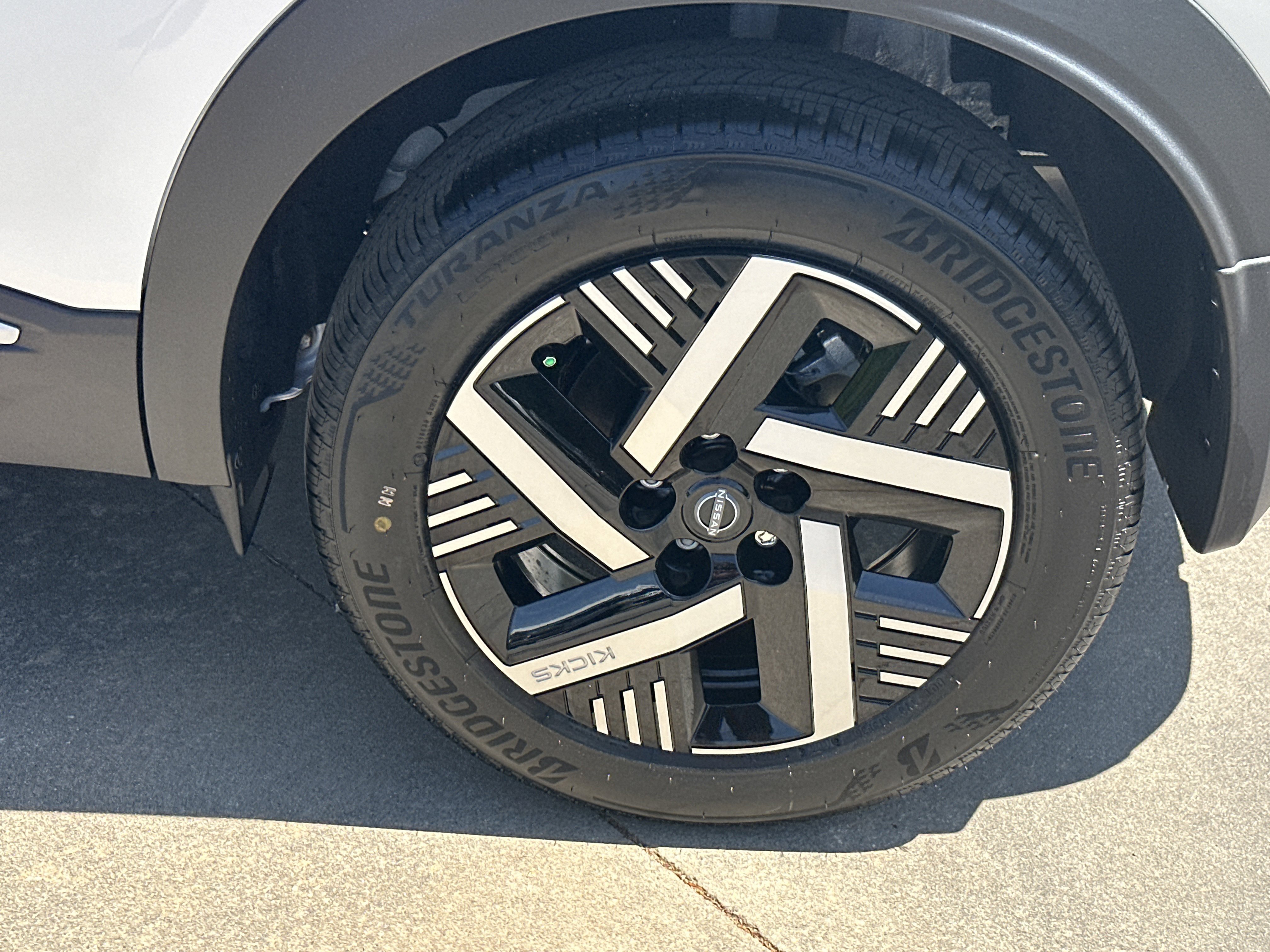 New 2026 Aspen White Tricoat Nissan SV image 20
