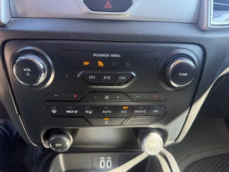 Used 2020 Silver Ford XLT image 8