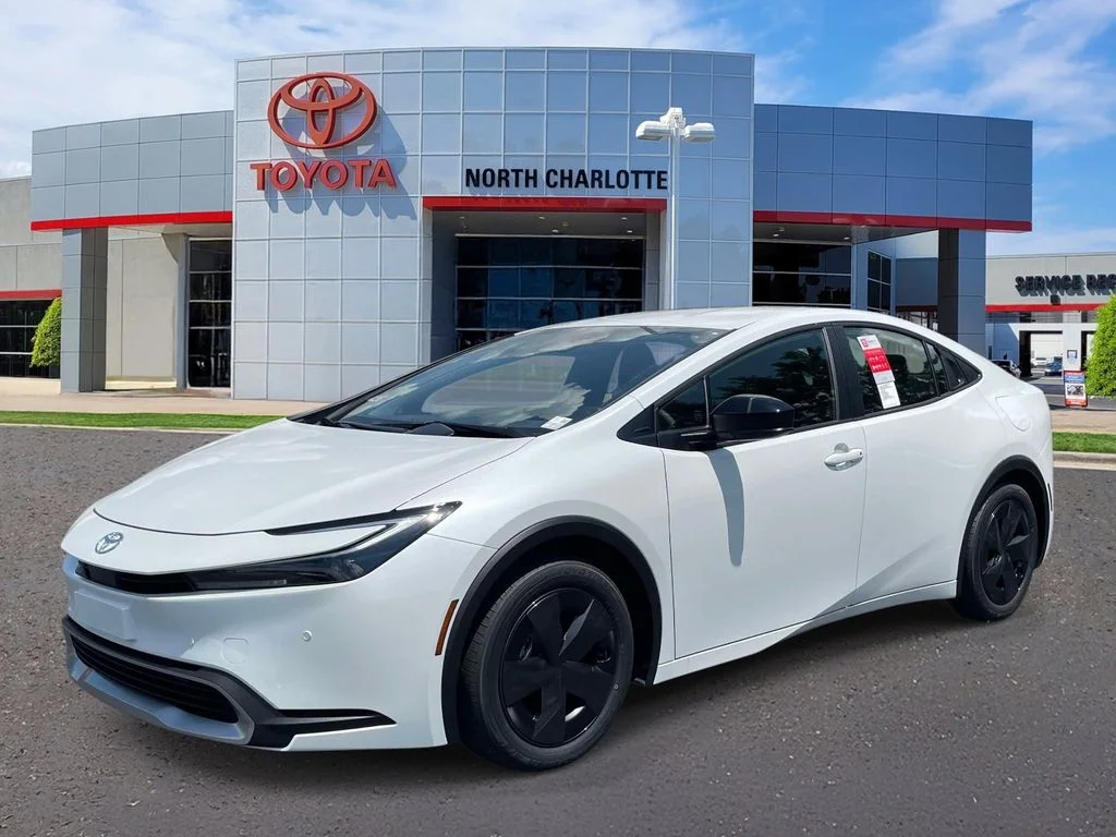 New 2026 Wind Chill Pearl Toyota SE image 4