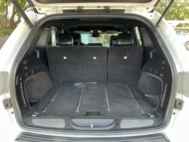 Used 2015 White Jeep Limited image 23
