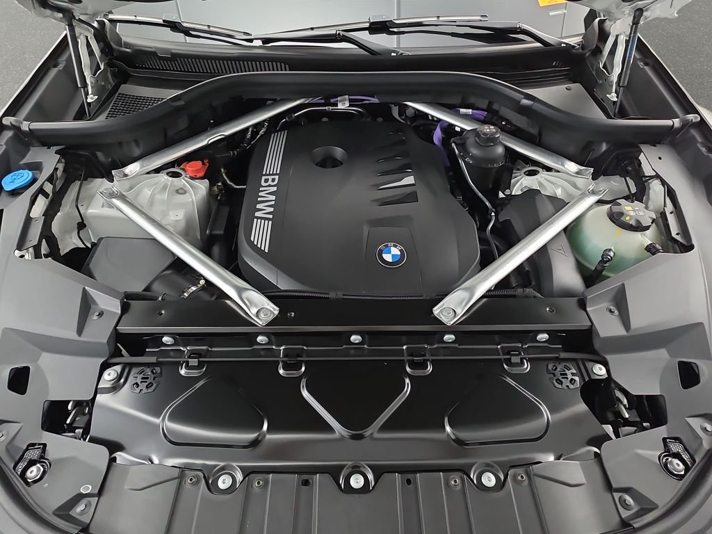 New 2026 Alpine White BMW xDrive40i image 30