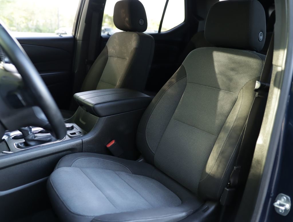 Used 2023 Northsky Blue Metallic Chevrolet LT Cloth image 22