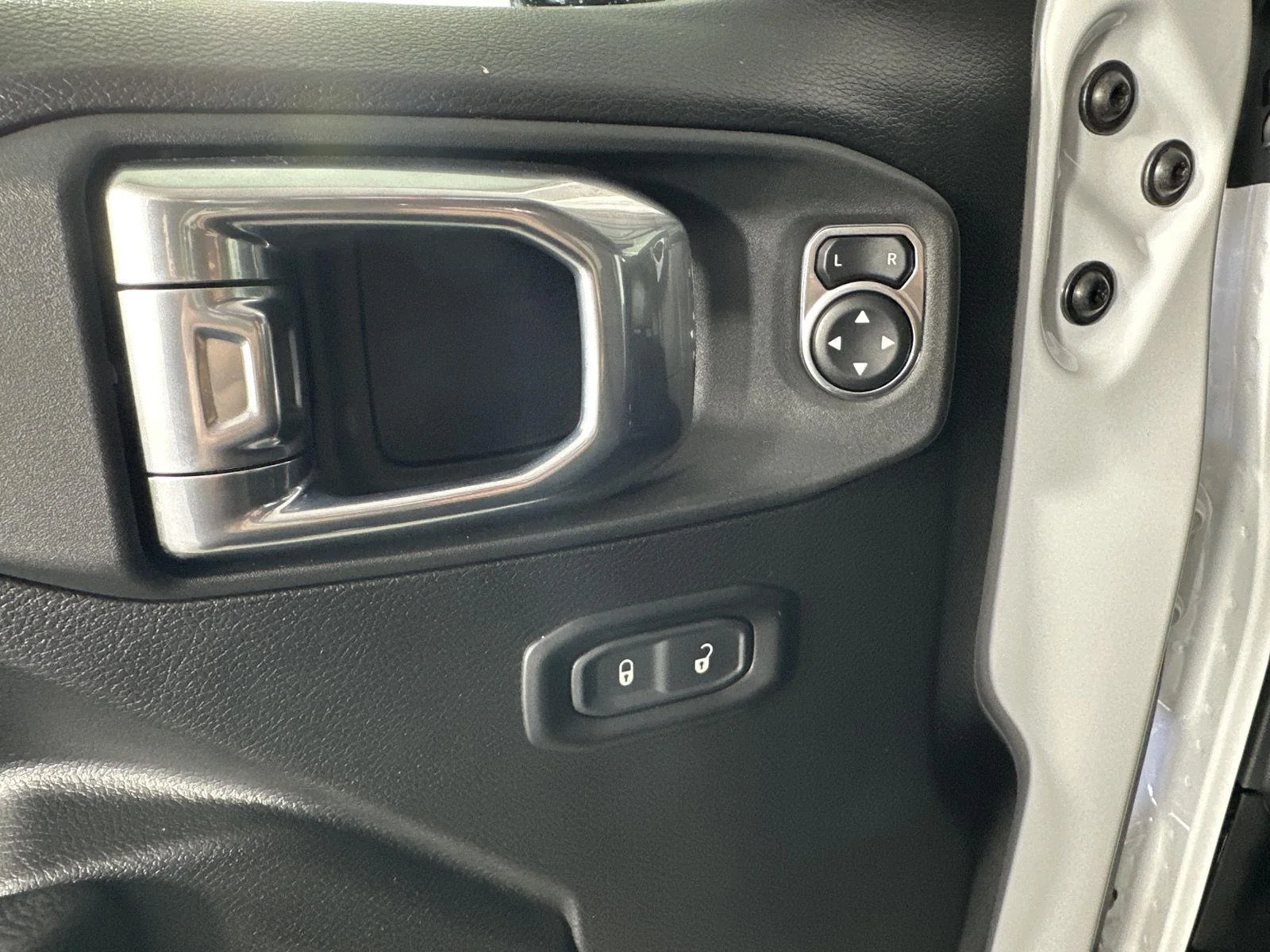 Used 2024 Bright White Clearcoat Jeep Sport S image 8