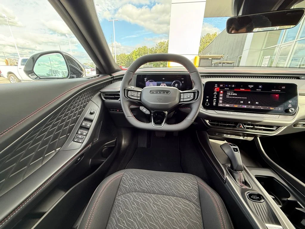 2026 Dodge Charger R/T - Photo 9