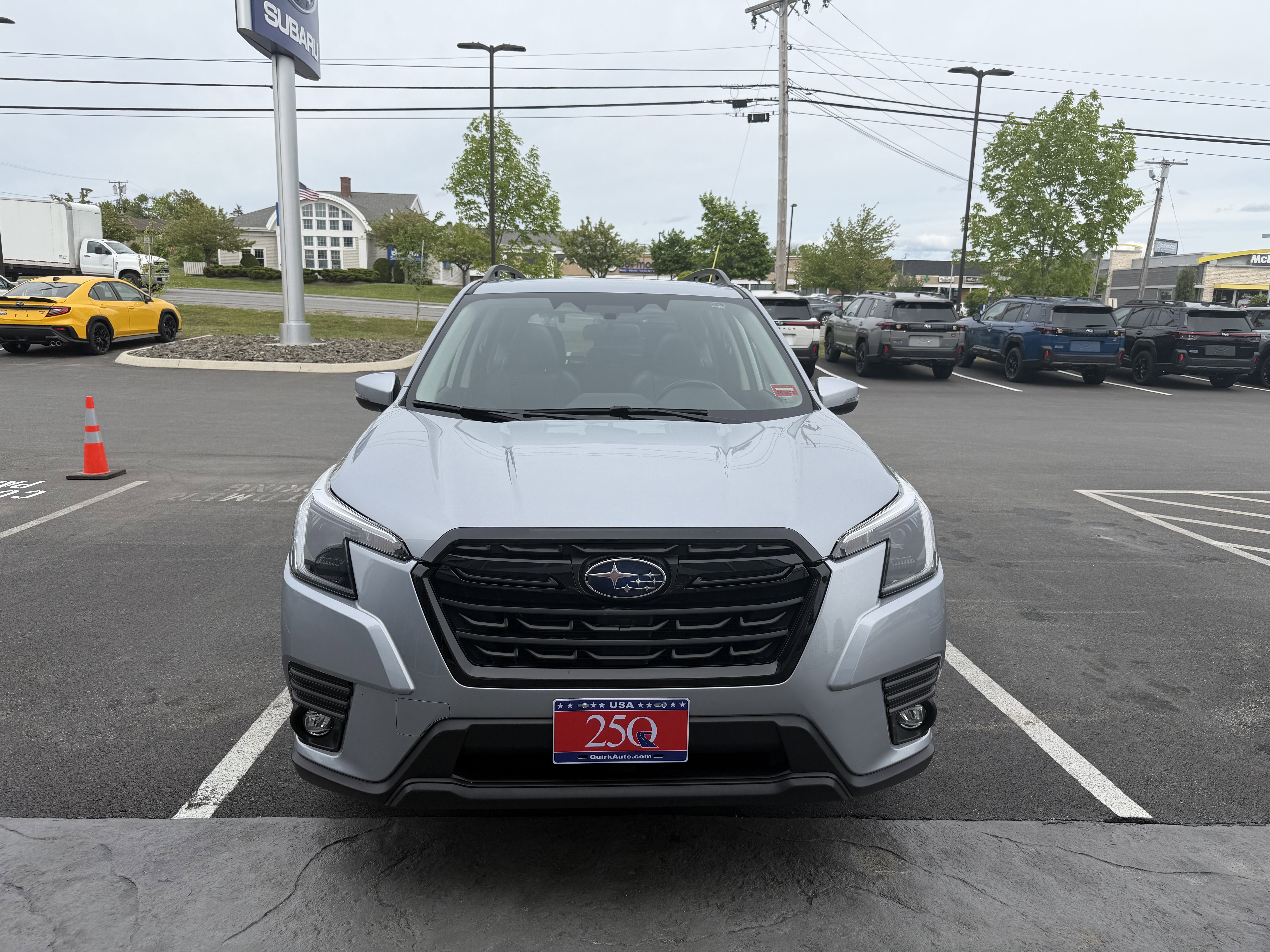Used 2024 Ice Silver Metallic Subaru Limited image 8