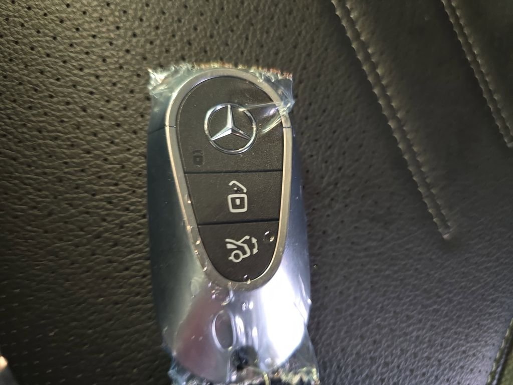 Certified Used 2026 Black Mercedes-Benz GLC 300 image 35