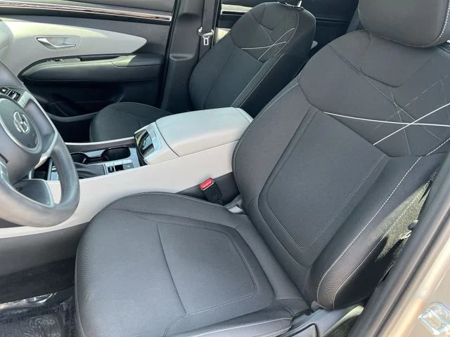 Used 2024 Silver Hyundai SE image 31