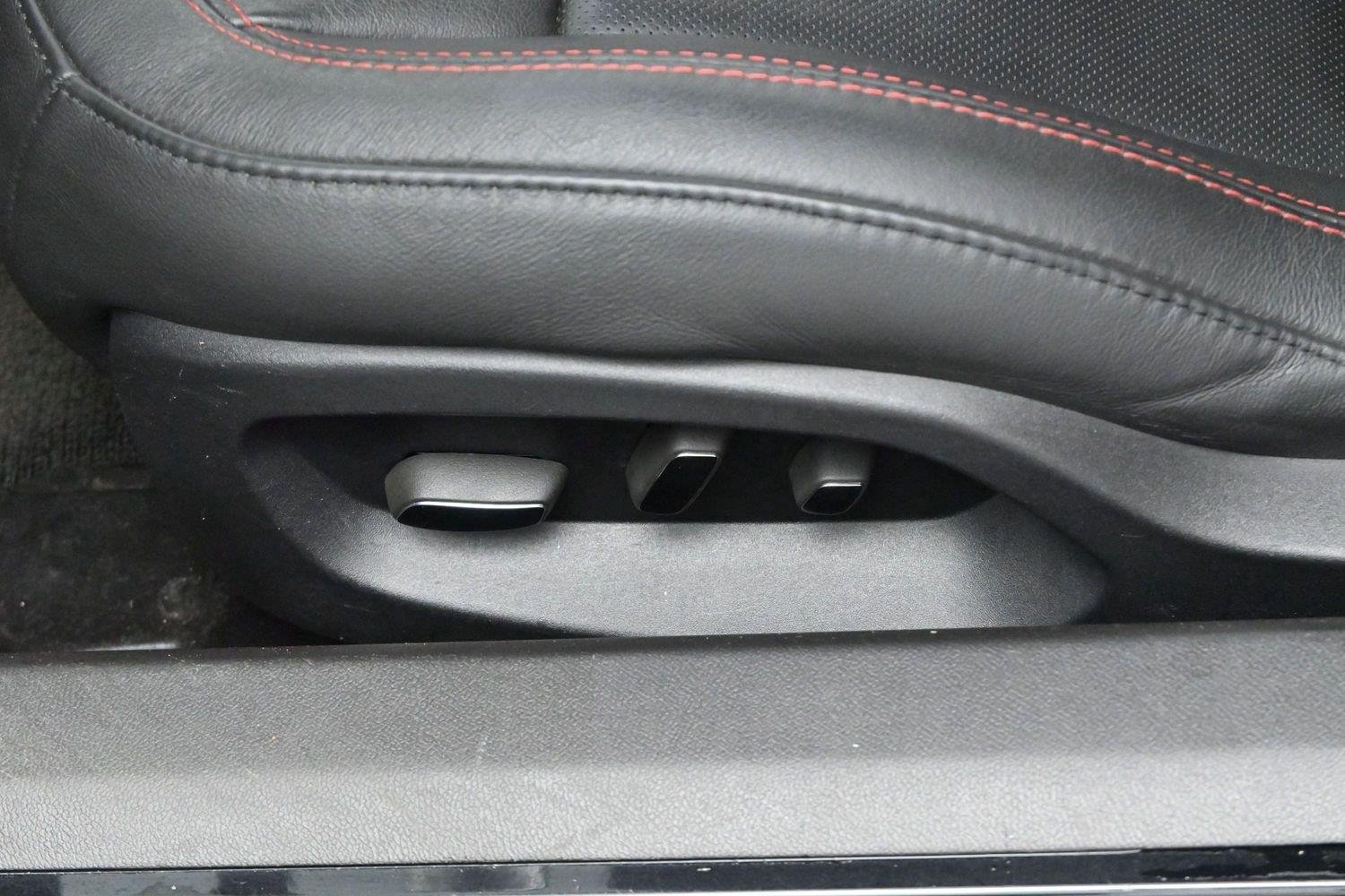 Used 2016 Black Chevrolet 3LT image 14