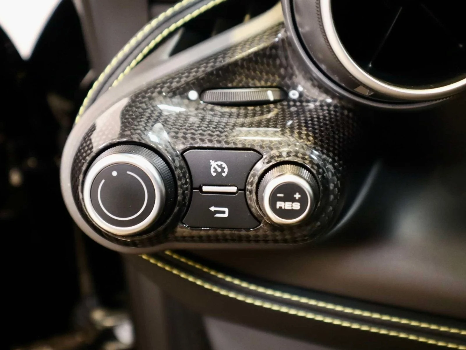 Certified Used 2022 Nero Ferrari  image 27