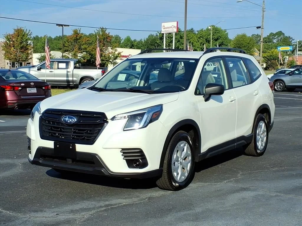 Used 2023 White Subaru  image 1