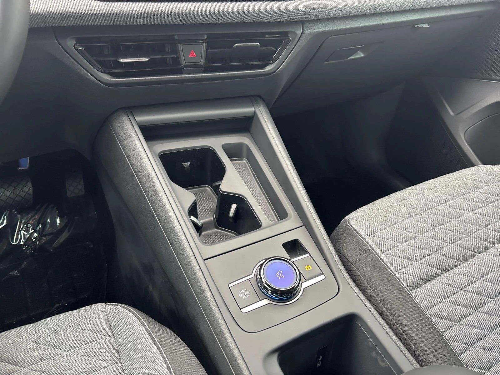 New 2026 Platinum Gray Metallic Volkswagen S image 26