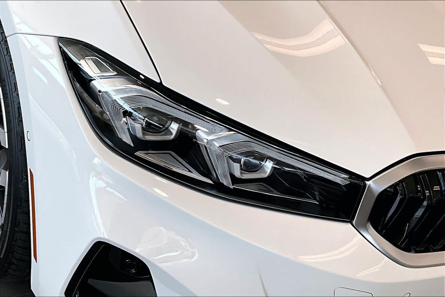 New 2026 Alpine White BMW 330i NA image 13