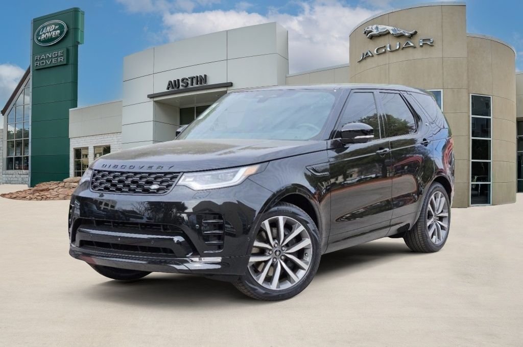 Certified Used 2025 Santorini Black Metallic Land Rover Dynamic SE image 1