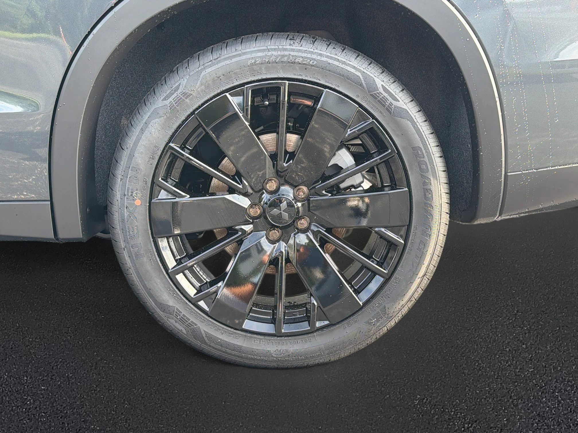 New 2026 Graphite Gray Mitsubishi LE image 30