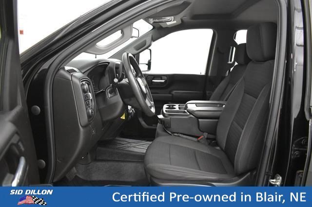 Used 2022 Mosaic Black Metallic Chevrolet Custom image 6