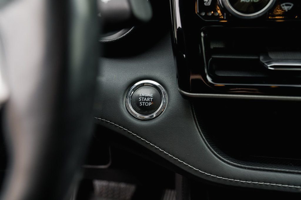 2023 Toyota Highlander Limited - Photo 18