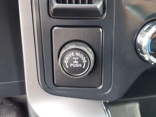 New 2026 Carbonized Gray Metallic Ford XLT image 27