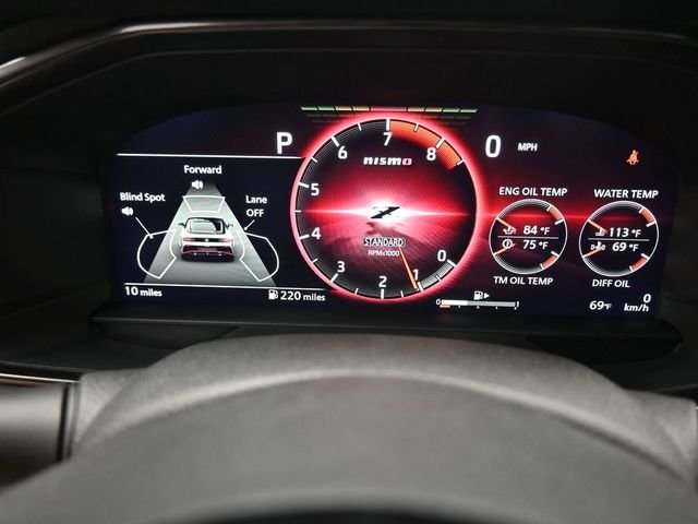 2025 Nissan Z NISMO - Photo 16