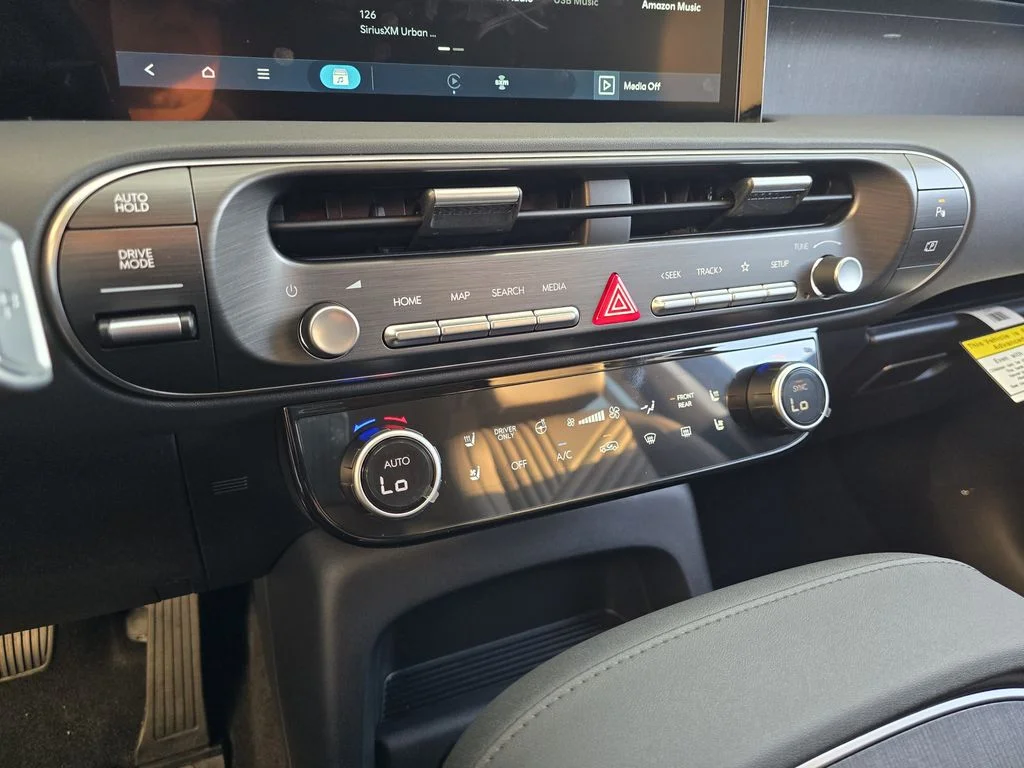 New 2026 Black Hyundai Blue SEL Premium image 26