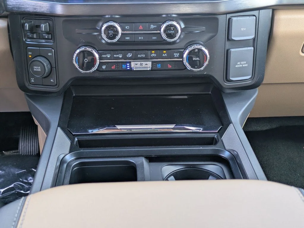 New 2026 Oxford White Ford Lariat image 21