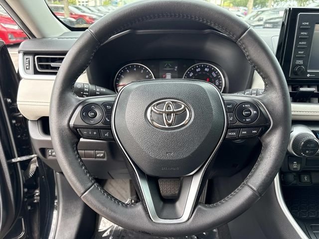 Used 2021 Black Toyota XLE Premium image 29