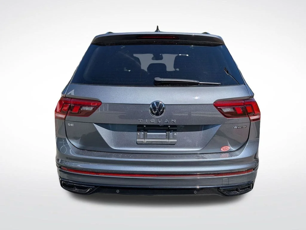 Used 2022  Volkswagen 2.0T SE R-Line Black image 4